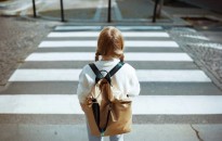 INDUL A 2025-ÖS OKOSZEBRA-SZAVAZÁS! – Ismét iskola közelében, veszélyes kereszteződésben létesülhet okoszebra