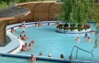 TÁJÉKOZTATÁS - KEDVEZMÉNYES STRANDOLÁSI LEHETŐSÉGRŐL KOMÁROMBAN